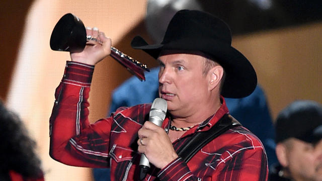 garth-brooks1.jpg 