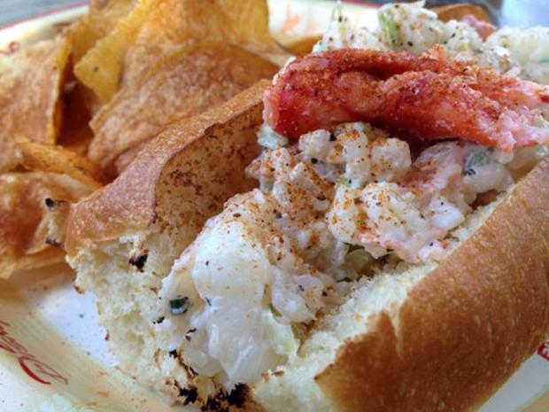 Harbour Galley - lobster roll 
