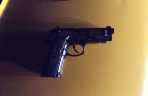 Replica gun found in Hemet robbery 