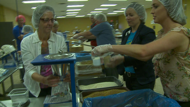 Feed My Starving Children, Accomplish With Kylie 
