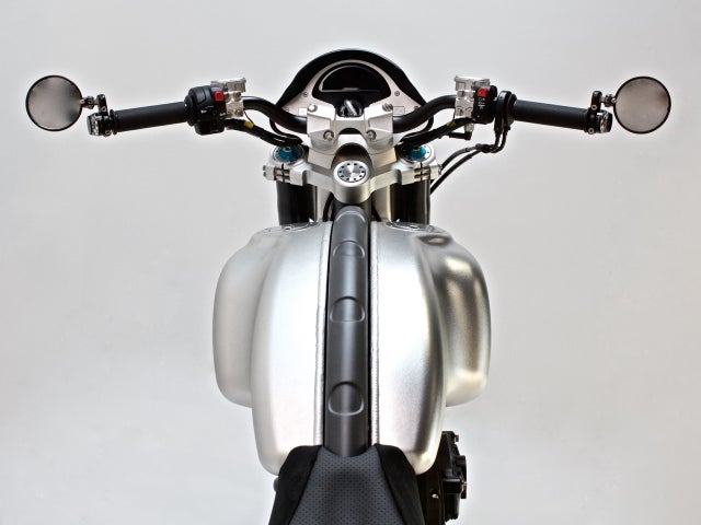 cbs-arch-motorcycle-47.jpg 