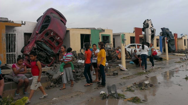 tornado2015-05-25t155853z1869296660gf10000107190rtrmadp3mexico-tornado.jpg 