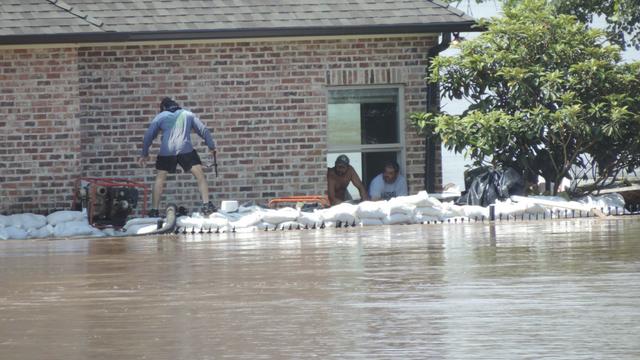 redriver2015-06-10t212435z695793523tm3eb6a1alu01rtrmadp3usa-louisiana-flooding.jpg 