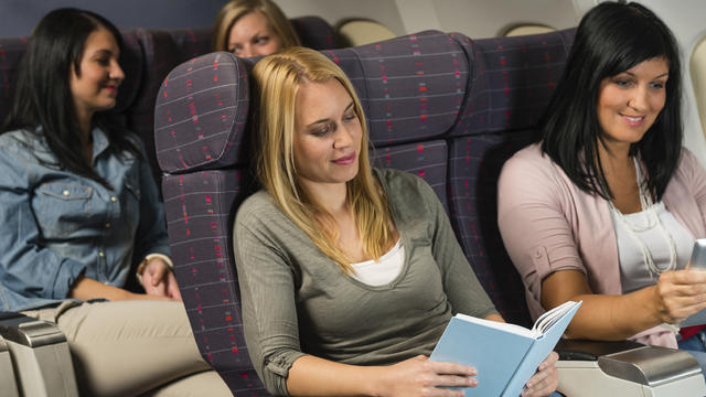 women-passengers-on-airplane.jpg 