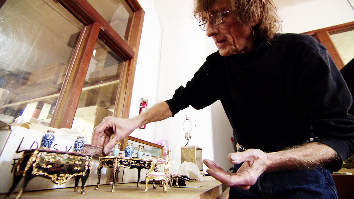 Artist "shrinks" historical rooms into miniature masterpieces - CBS News