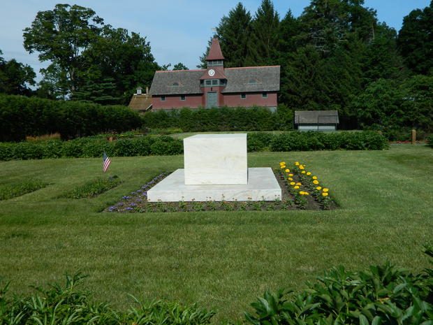 Franklin and Eleanor Roosevelt's gravesite 
