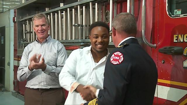 donnell-gibson-honored-for-saving-family.jpg 