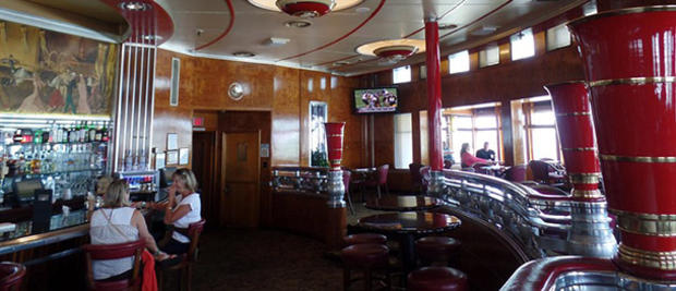 observation bar queen mary 610 