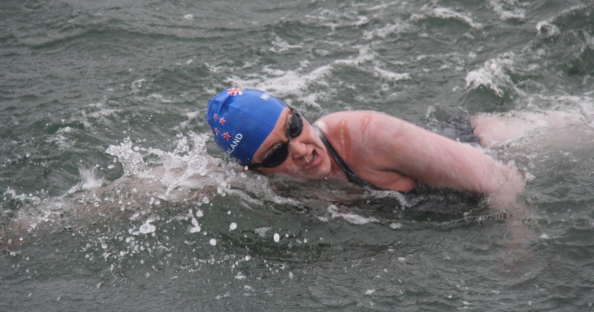 Woman swims from Farallon Islands to Golden Gate Bridge for the first ...