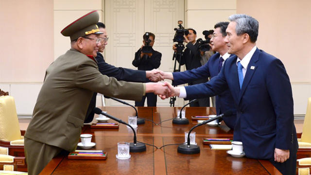 South Korean National Security Adviser Kim Kwan-jin, right, South Korean Unification Minister Hong Yong-pyo, second right, Secretary of the Central Committee of the Workers' Party of Korea Kim Yang Gon, second left, and the top military aide to North Kore 