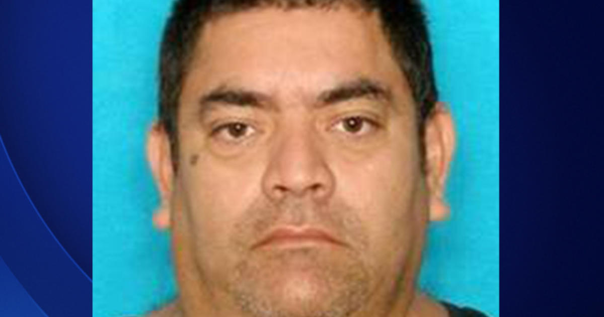3 000 Reward Offered For Most Wanted Sex Offender Cbs Texas
