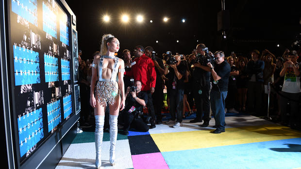 2015 MTV VMAs red carpet arrivals 