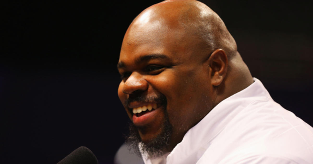 Vince Wilfork Steals Show On Hard Knocks With Absurd Overalls - CBS Boston