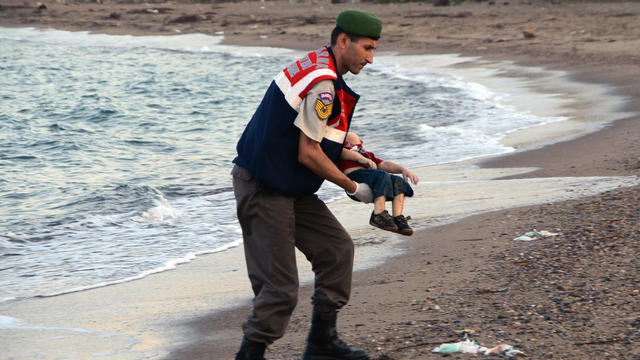 photo-of-drowned-migrant-boy-shocks-world-ap293434580963.jpg 