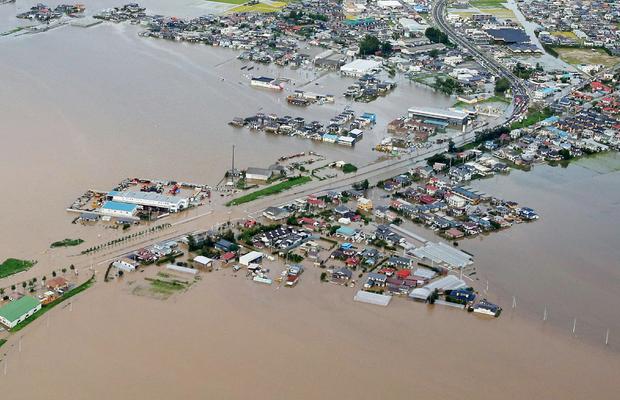 2015-09-11t040615z1370880850gf10000201200rtrmadp3weather-japan-floods.jpg 
