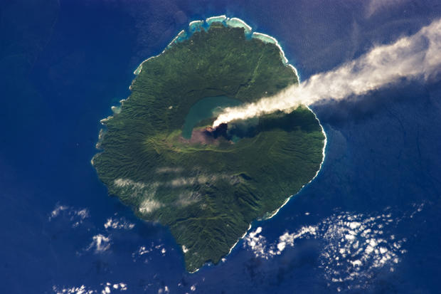 gaua-stratovolcano-nasa.jpg 