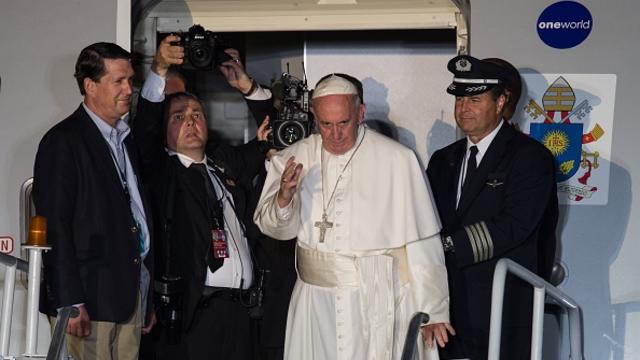 pope-departs.jpg 
