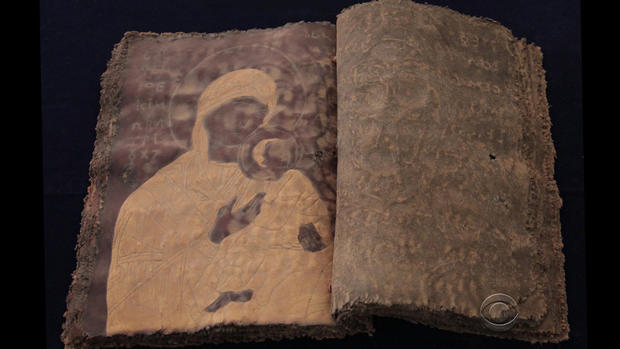 Smuggler offers allegedly looted Syrian artifacts to CBS News 