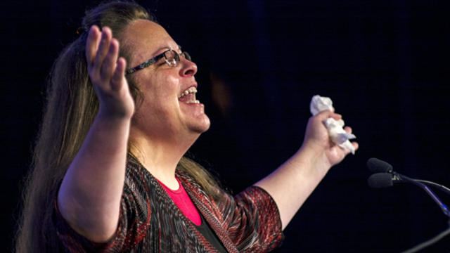 ​Kentucky's Rowan County Clerk Kim Davis, who was jailed for refusing to issue marriage licenses to same-sex couples, makes remarks after receiving the Cost of Discipleship award at a Family Research Council conference in Washington Sept. 25, 2015. 