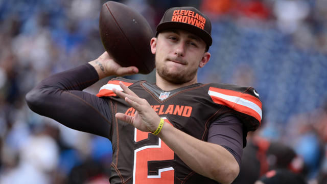 ​Quarterback Johnny Manziel of the Cleveland Browns warms up to play against the San Diego Chargers Oct. 4, 2015, in San Diego, California. 