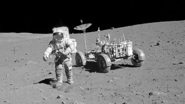 Astronaut Dave Scott On The Moon 