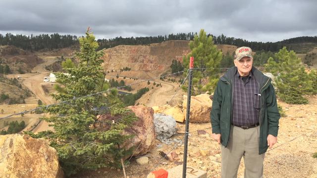 mark-dayton-visits-south-dakota-mining-site.jpg 