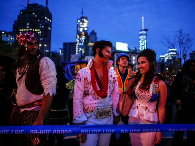 halloween-2015-getty-495166214.jpg 