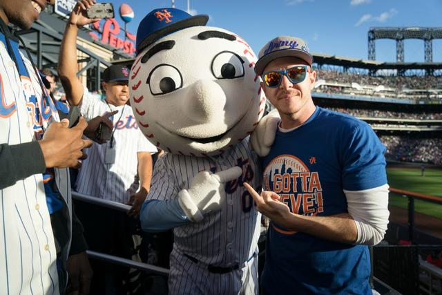 The 7 Line - Mets t-shirts - mr. met - mr. met