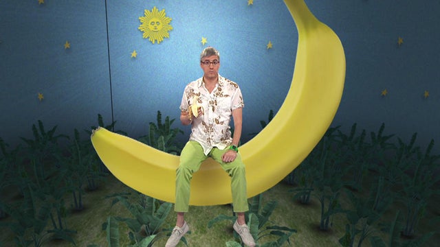 mo-rocca-bananas-promo.jpg 