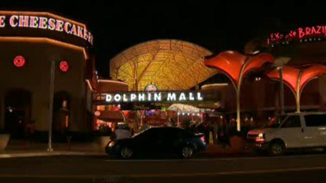dolphin-mall.jpg 