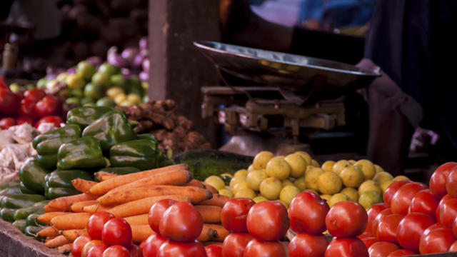 vegetable market.jpg 