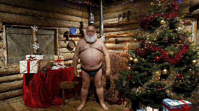 santa900.gif 