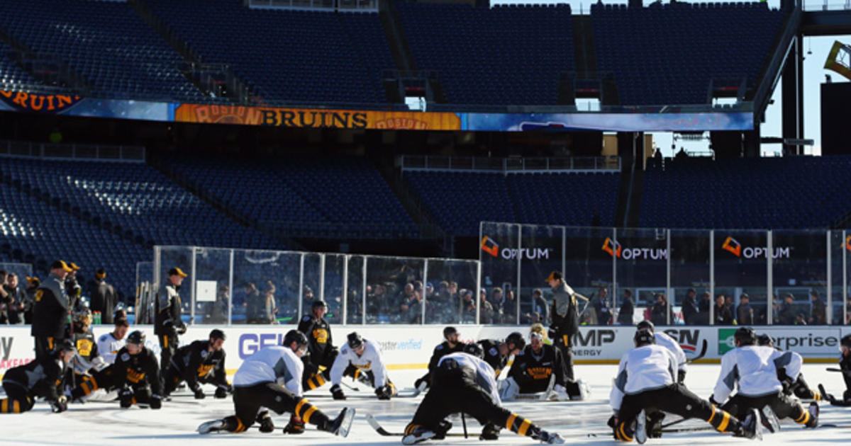Ryan Spooner - Boston Bruins - 2016 NHL Winter Classic - Practice