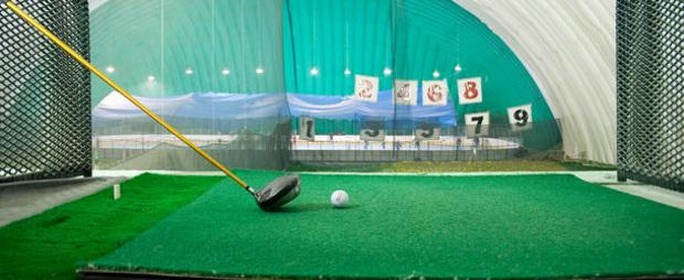 indoor golf driving range 