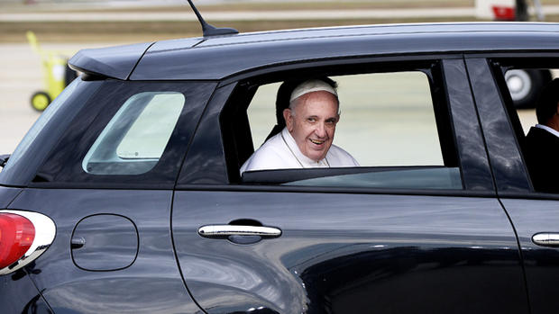 Pope Francis Arrives From Cuba For Visit To D.C., New York, And Philadelphia 