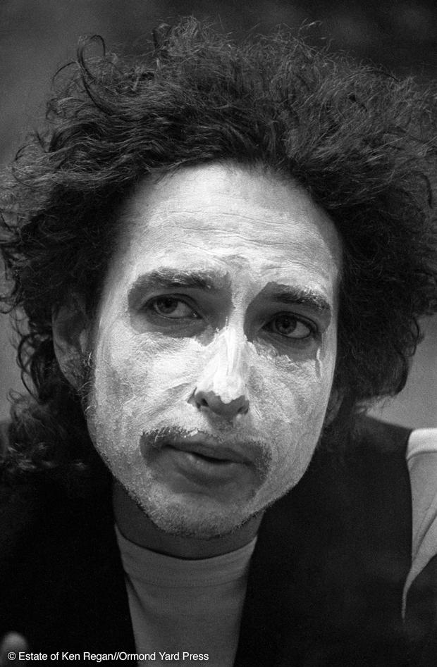 Bob Dylan19-whiteface-wm.jpg 