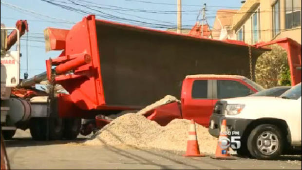 dump-truck-gravel-crash6.jpg 