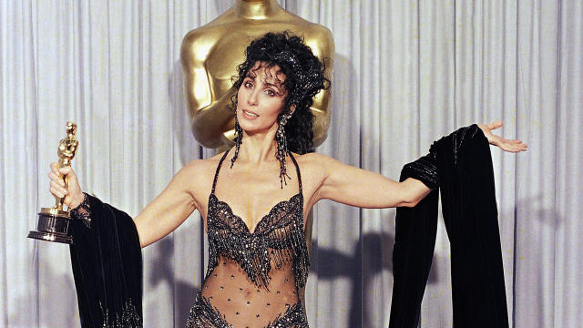 cher-oscars-1988-ap.jpg 