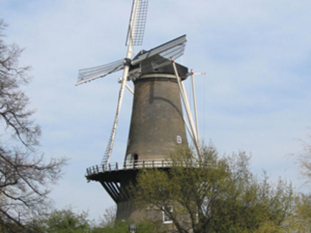 Dutch Windmill (credit: Randy Yagi) 
