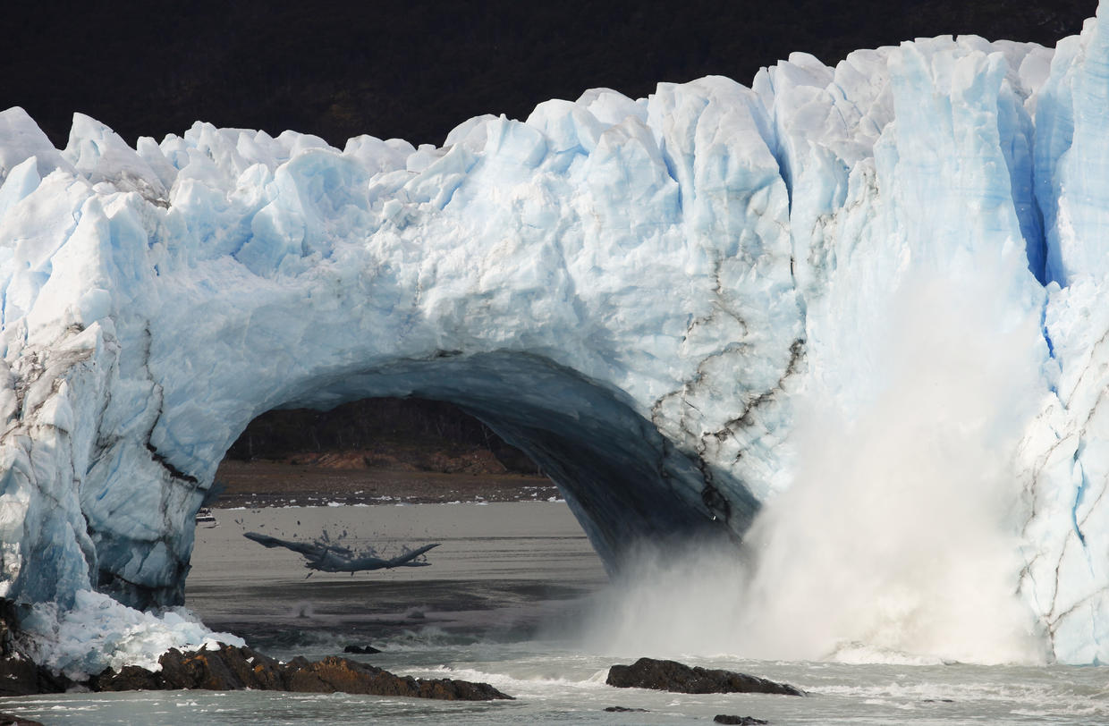 Spectacular Patagonian Glacier Arch Collapse