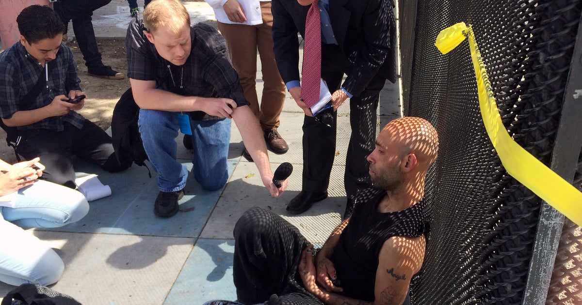 San Francisco police fatally shoot man carrying knife - CBS News