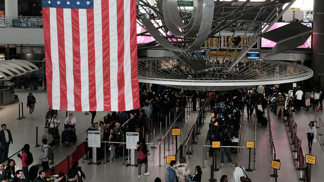 jfk-airport-security.jpg 