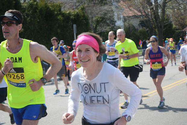 ridiculously-photogenic-heartbreak-hill-runners-2016-boston-marathon_13.jpg 