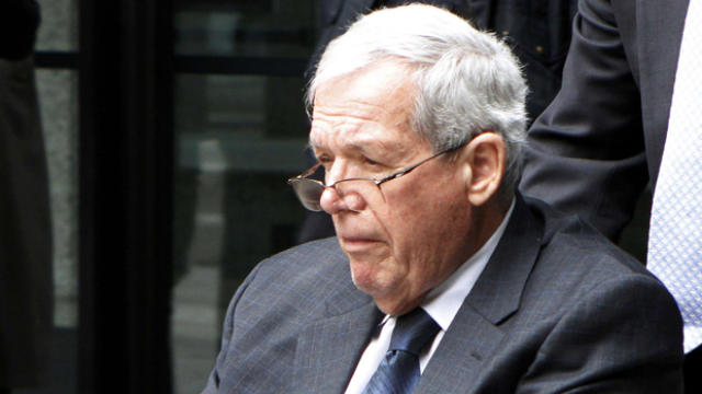 Former U.S. Speaker of the House Dennis Hastert leaves the Dirksen federal courthouse after his sentencing hearing in Chicago, Illinois, April 27, 2016. 