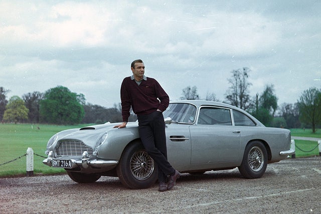 roger-moore-astinmartin453870-1.jpg