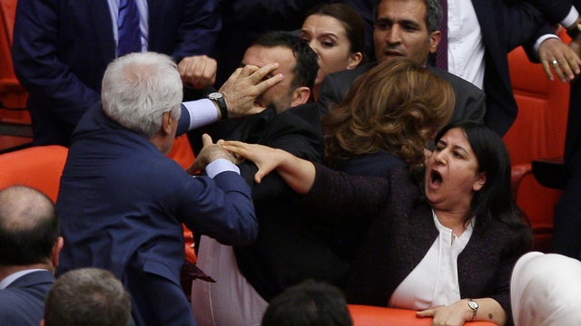 turkeyparliamentbrawl.jpg 