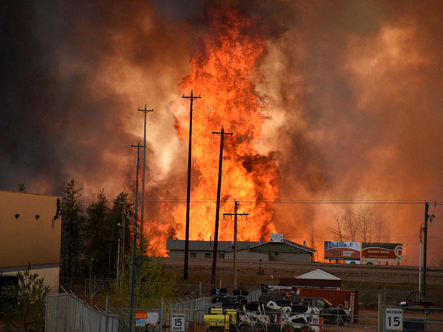 902695854canada-wildfire-fortmcmurray.jpg 