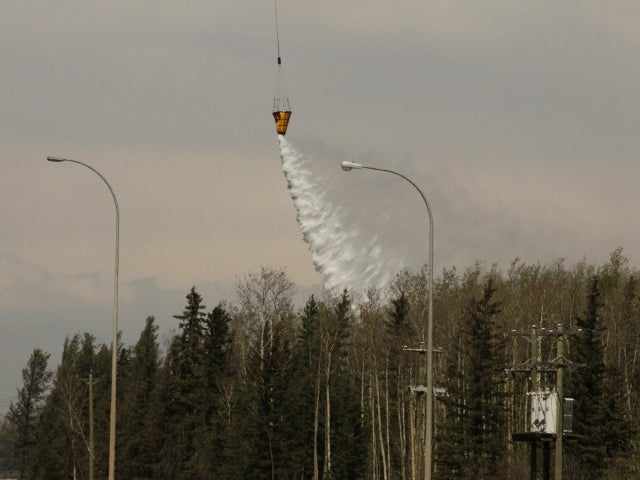 alberta-fire-ap167753097679.jpg 