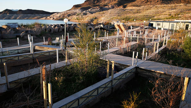 Lake Mead drying up 