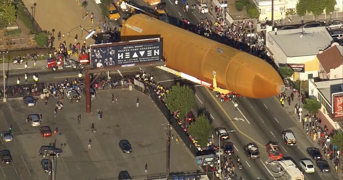 Space shuttle Endeavour's massive fuel tank installed for display at  California Science Center - ABC7 Los Angeles